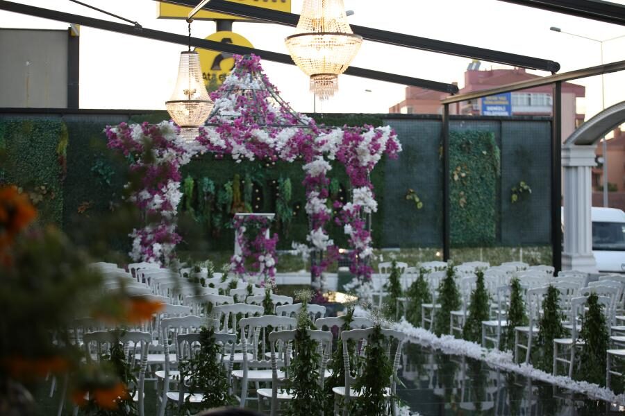 Alaçatı Garden Düğün Salonu'nda Nikah